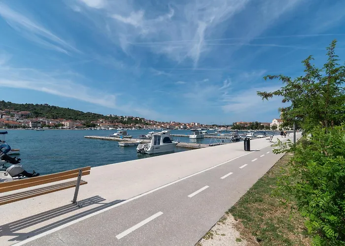 Gust Апартаменты *