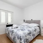 Gust Apartment *