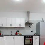 Apartment Gust *